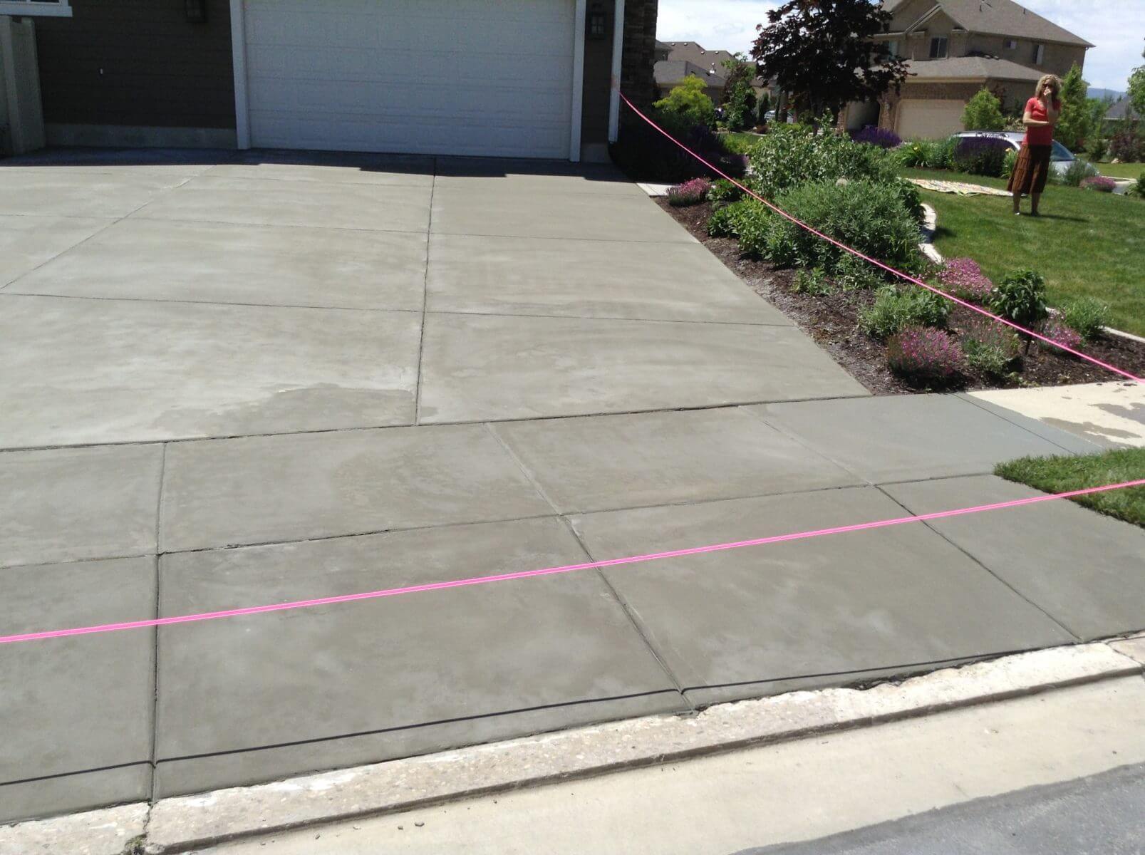 Resurfaced-Gray-Finished-Driveway