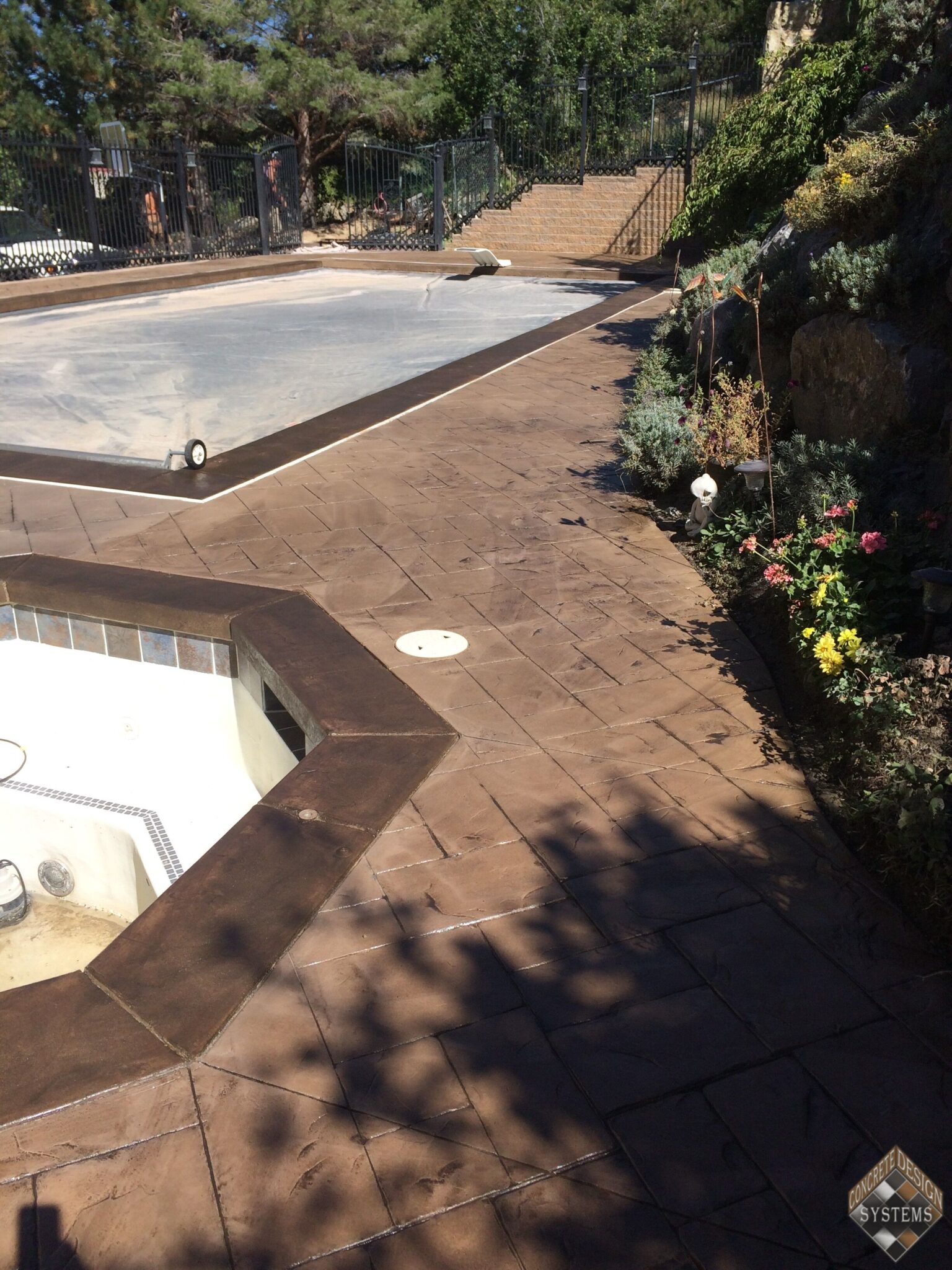 Renewed Color Stained Pool Deck With Tique