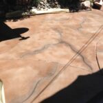 Taupe-Gray-Cracked-Rock-Designed-Patio