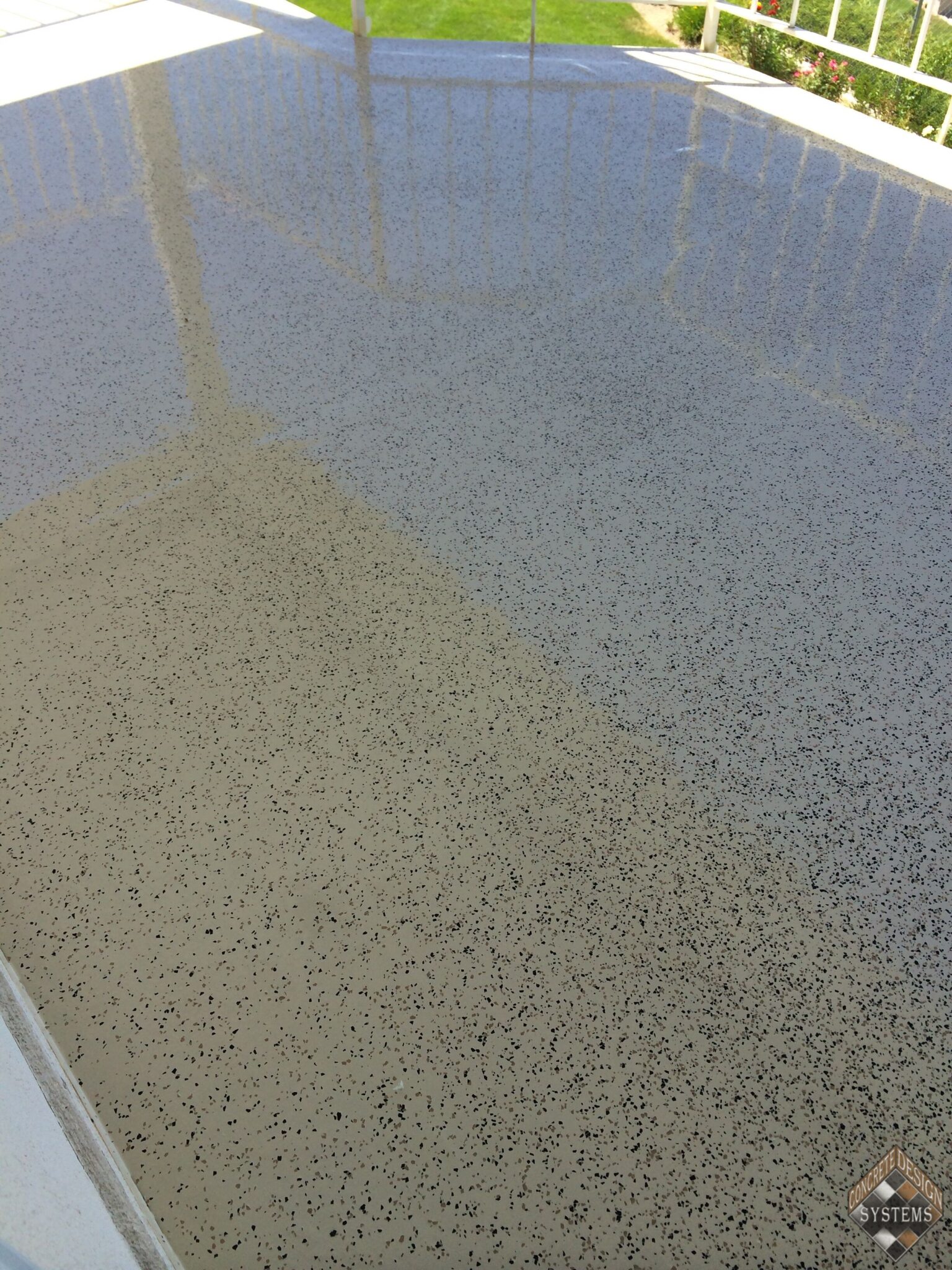 Urethane-Balcony-With-Color-Chips